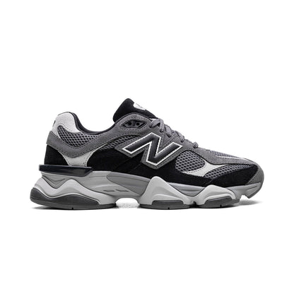 9060 "Black / Castlerock"