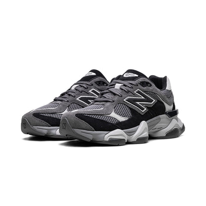 9060 "Black / Castlerock"